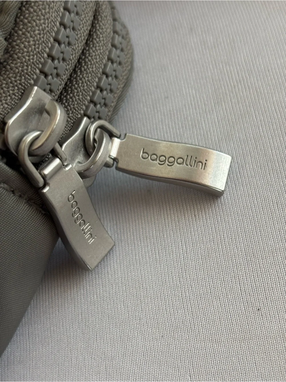 Baggallini excellent new